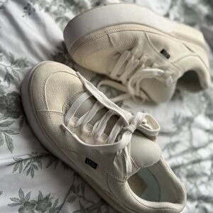 UGG Off-White Casual Sneakers
